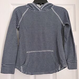 Girls OshKosh hooded pullover